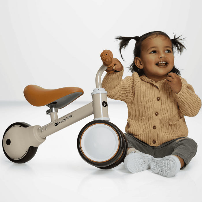 Каталка-біговел Kinderkraft Cutie