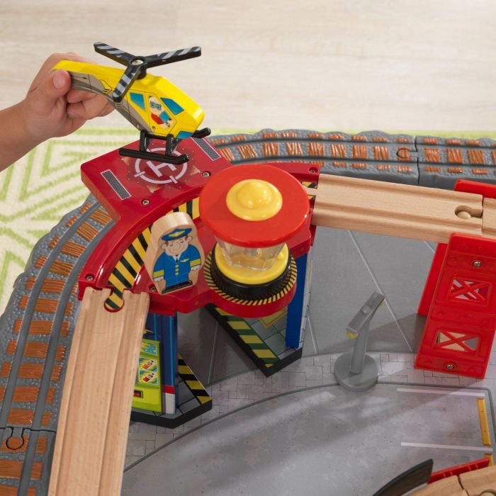 Игровой стол KidKraft 17498 Waterfall Junction Train Set & Table