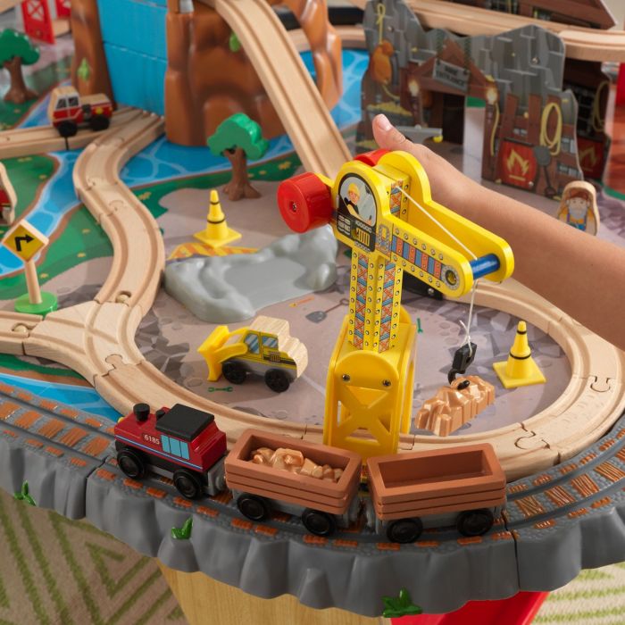 Игровой стол KidKraft 17498 Waterfall Junction Train Set & Table
