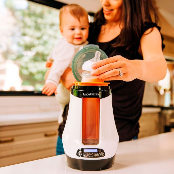 Підігрівач для пляшечок Baby Brezza Safe + Smart з функцією Bluetooth